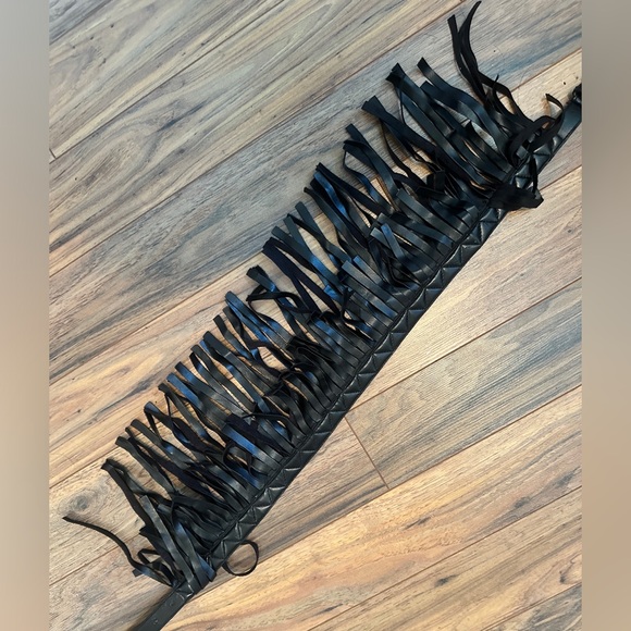 NEW WITHOUT TAG BCBGMAXAZRIA FRINGES BELT SZ Small - Picture 2 of 2